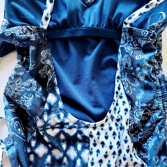 Jessica Simpson one piece swimsuit size M blue print side ruching v neck NWT - Picture 10 of 14
